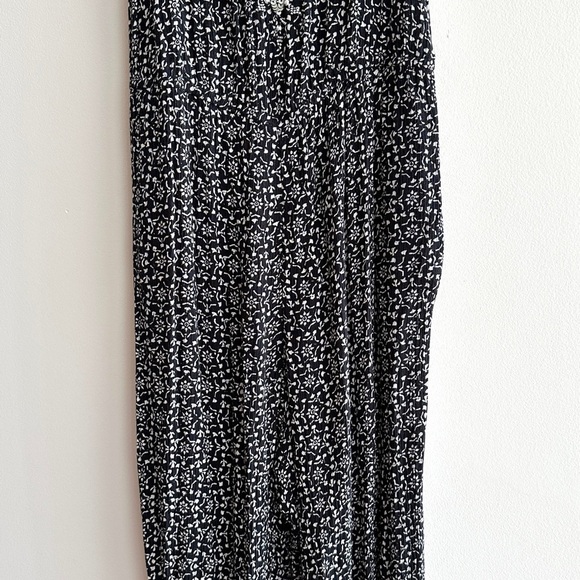 American Eagle Outfitters Black and White Silver Jumpsuit, Sequins, Size Medium - Picture 4 of 16